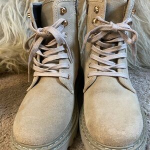 Women's Suede Leather Tan Lace-Up Boots